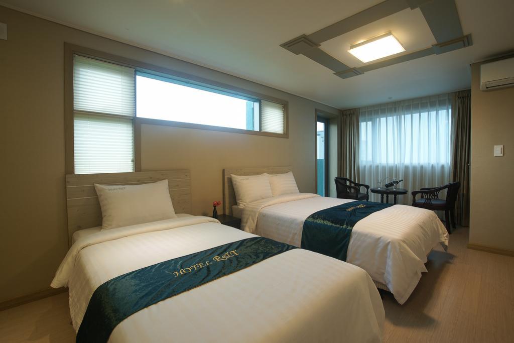R&T Hotel Jeju Room photo