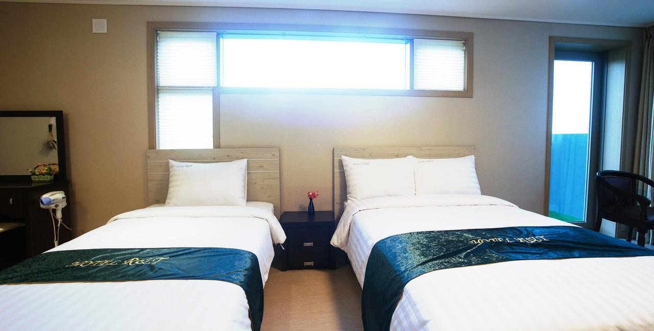 R&T Hotel Jeju Exterior photo